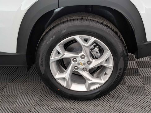 New 2026 Chevrolet Trax LS w/ LS Convenience Package FWD image 13