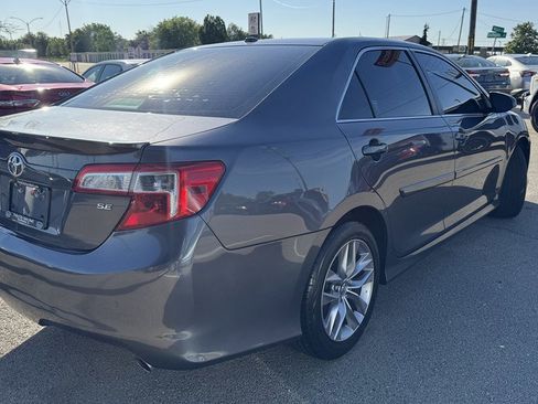 Used 2014 Toyota Camry SE w/ Leather Package FWD image 8