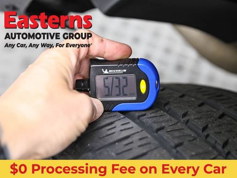 Used 2023 Jeep Wrangler Unlimited Sahara AWD/4WD image 29