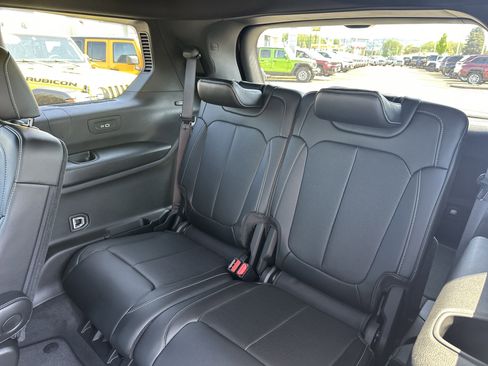 New 2025 Jeep Grand Cherokee L Limited w/ Luxury Tech Group II image 13