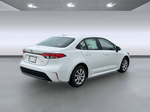 New 2026 Toyota Corolla LE image 10