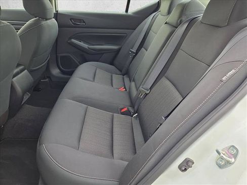 Used 2025 Nissan Altima 2.5 SV FWD image 17