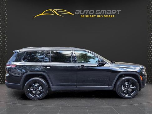 Used 2022 Jeep Grand Cherokee L Laredo AWD/4WD image 6