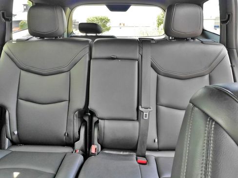 Used 2023 Cadillac XT6 Luxury AWD/4WD image 32