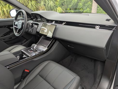 New 2026 Land Rover Range Rover Evoque Dynamic SE image 13