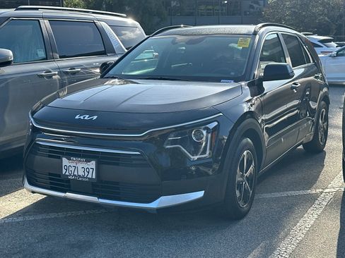 Used 2023 Kia Niro EX FWD image 2