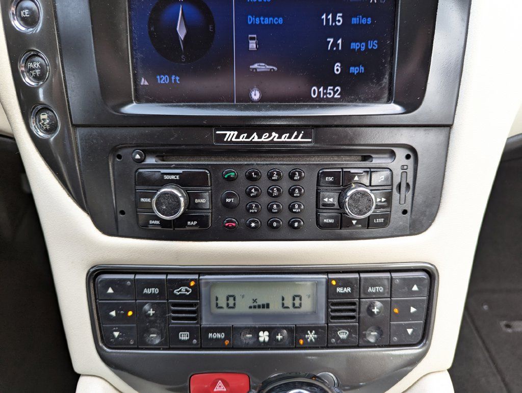 Used 2013 Maserati GranTurismo Convertible RWD image 23