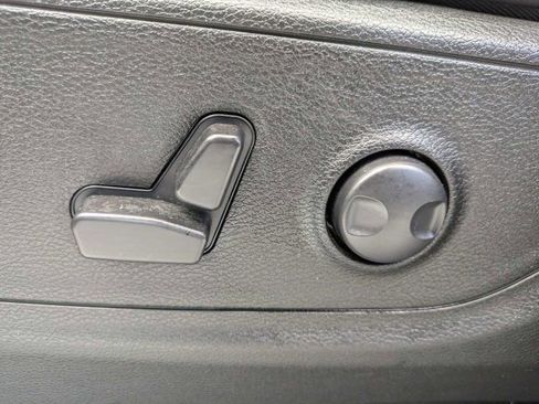 Used 2023 RAM 1500 Big Horn AWD/4WD image 20