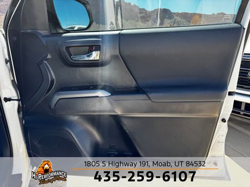 Used 2023 Toyota Tacoma TRD Off-Road AWD/4WD image 38