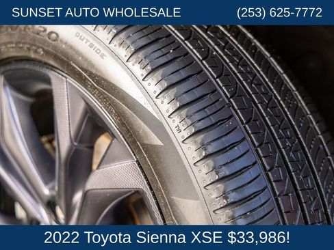Used 2022 Toyota Sienna XSE FWD image 26