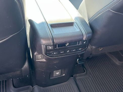 Certified 2024 Toyota Grand Highlander AWD image 19