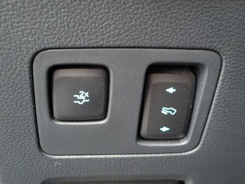 Certified 2022 Ford F250 Lariat w/ Lariat Ultimate Package image 24