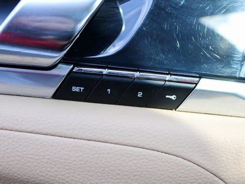 Used 2015 Porsche Panamera 4 image 12