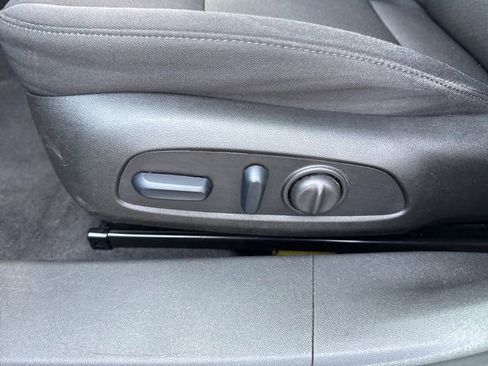 Used 2024 Chevrolet Malibu LT FWD image 11