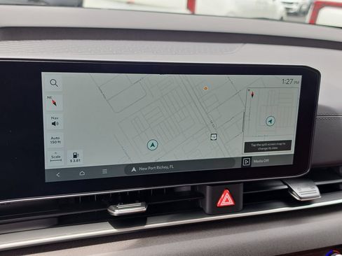 New 2026 Kia Carnival EX FWD image 23