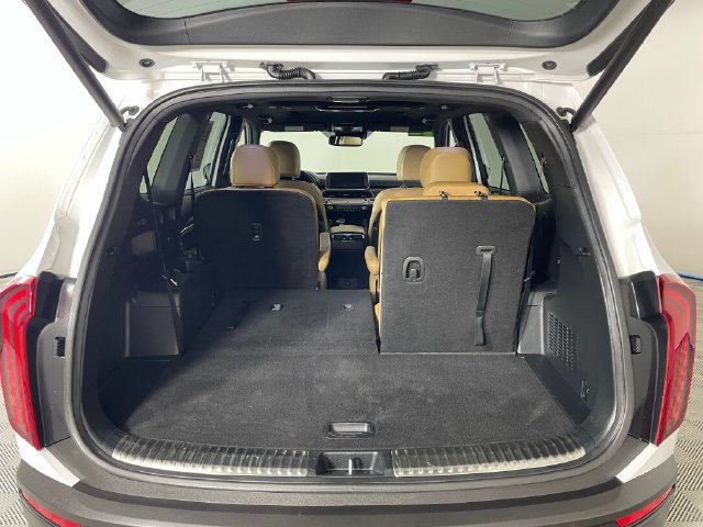 Used 2022 Kia Telluride SX w/ Towing Package AWD/4WD image 21