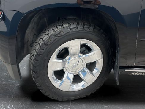 Used 2019 Chevrolet Suburban Premier AWD/4WD image 41