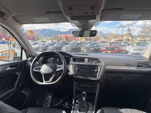 Used 2023 Volkswagen Tiguan SE FWD image 21