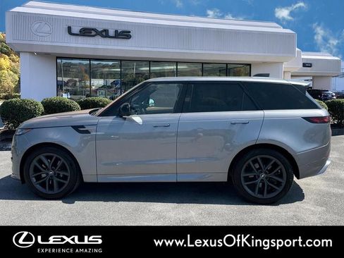 Used 2023 Land Rover Range Rover Sport SE Dynamic AWD/4WD image 2