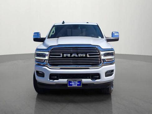 Used 2024 RAM 2500 Laramie AWD/4WD image 2