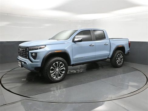 Used 2025 GMC Canyon Denali image 1