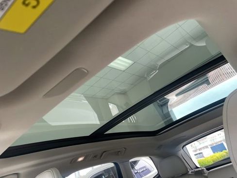 Certified 2023 Volvo XC60 B5 Plus image 13