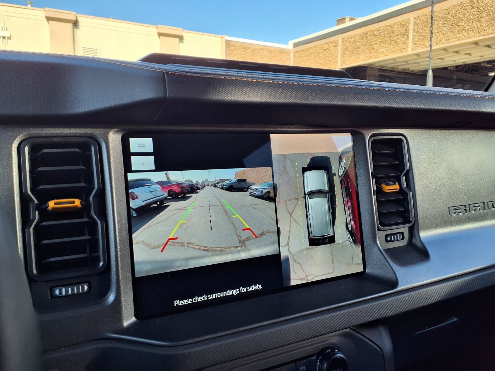 Used 2024 Ford Bronco Badlands AWD/4WD image 5