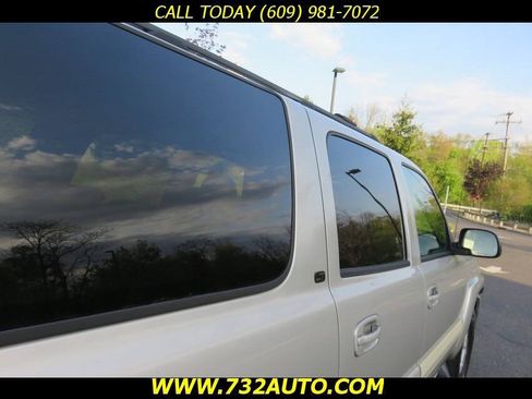 Used 2004 Chevrolet Suburban LT w/ Preferred Equipment Group AWD/4WD image 20