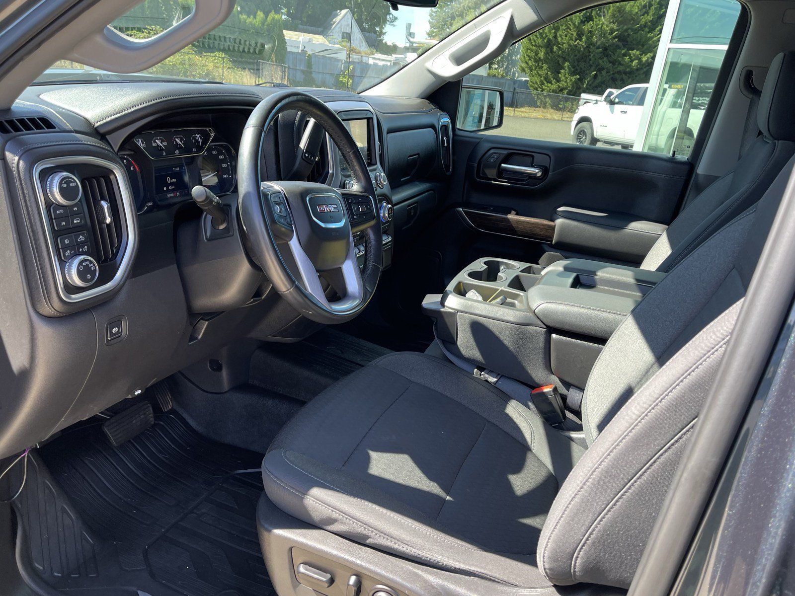 Used 2020 GMC Sierra 1500 Elevation w/ Elevation Value Package AWD/4WD image 10
