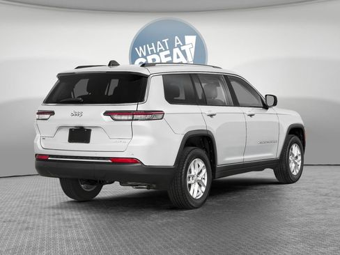 New 2025 Jeep Grand Cherokee L Limited w/ Black Appearance Package AWD/4WD image 3