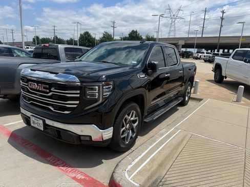 Used 2023 GMC Sierra 1500 SLT RWD image 2