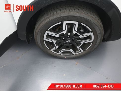 Used 2025 Hyundai Santa Cruz Limited AWD/4WD image 37
