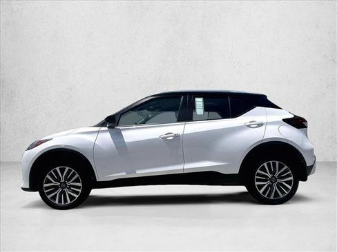Used 2023 Nissan Kicks SV FWD image 6