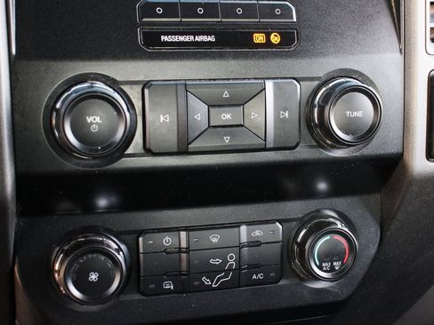 Used 2019 Ford F250 XL w/ Power Equipment Group image 37