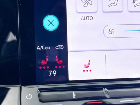 Used 2024 Volkswagen GTI SE image 28