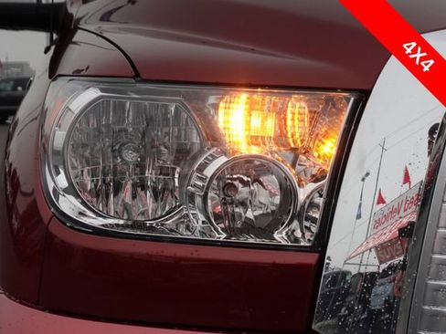 Used 2010 Toyota Tundra Limited image 4