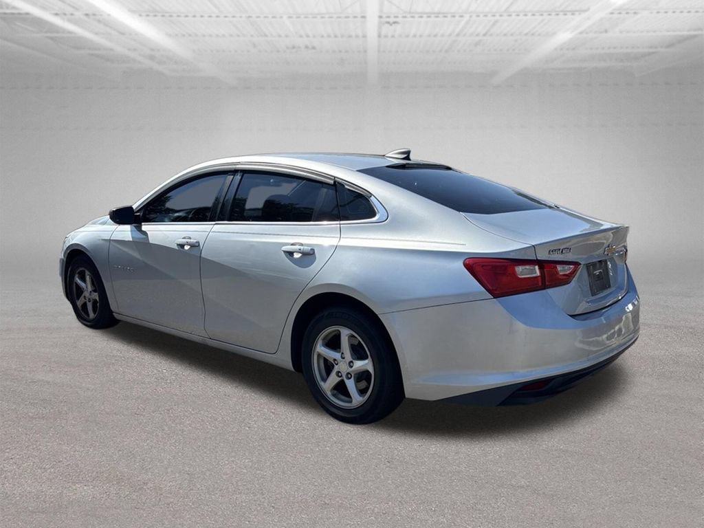 Used 2018 Chevrolet Malibu LS FWD image 4
