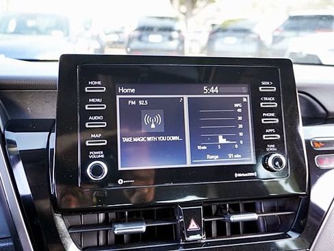 Used 2022 Toyota Camry SE FWD image 23
