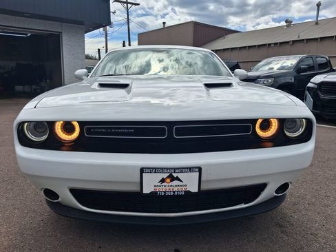 Used 2019 Dodge Challenger SXT RWD image 2