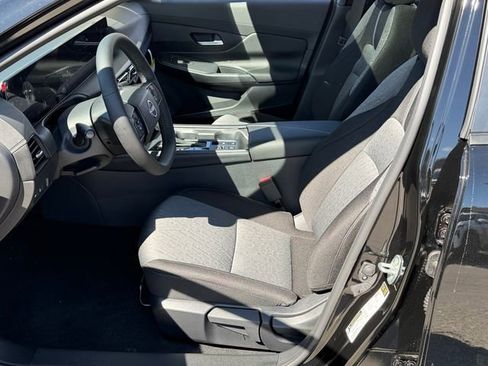 New 2026 Nissan Sentra SV w/ SV Convenience Package FWD image 20