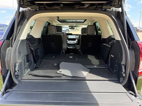 Used 2025 Ford Expedition Active RWD image 9