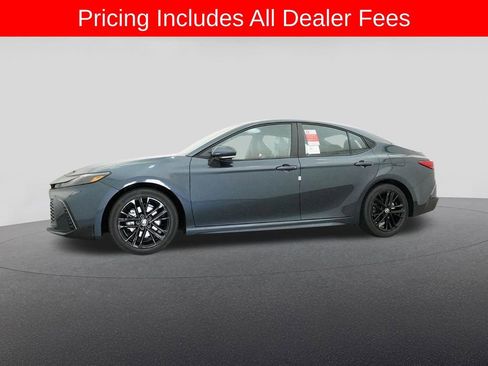 New 2026 Toyota Camry SE FWD image 18