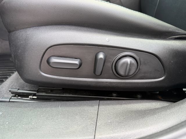 Used 2020 Chevrolet Malibu Premier FWD image 35