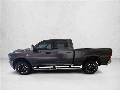 Used 2025 RAM 2500 Laramie AWD/4WD image 8