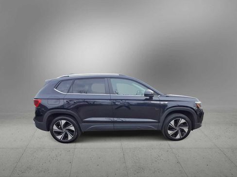 Used 2024 Volkswagen Taos SE image 9