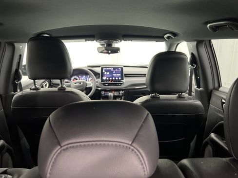 Used 2025 Jeep Compass Latitude w/ Altitude Special Edition image 10