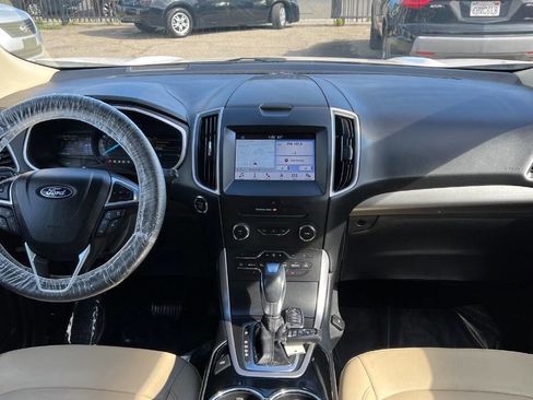 Used 2018 Ford Edge SEL w/ Equipment Group 201A image 9