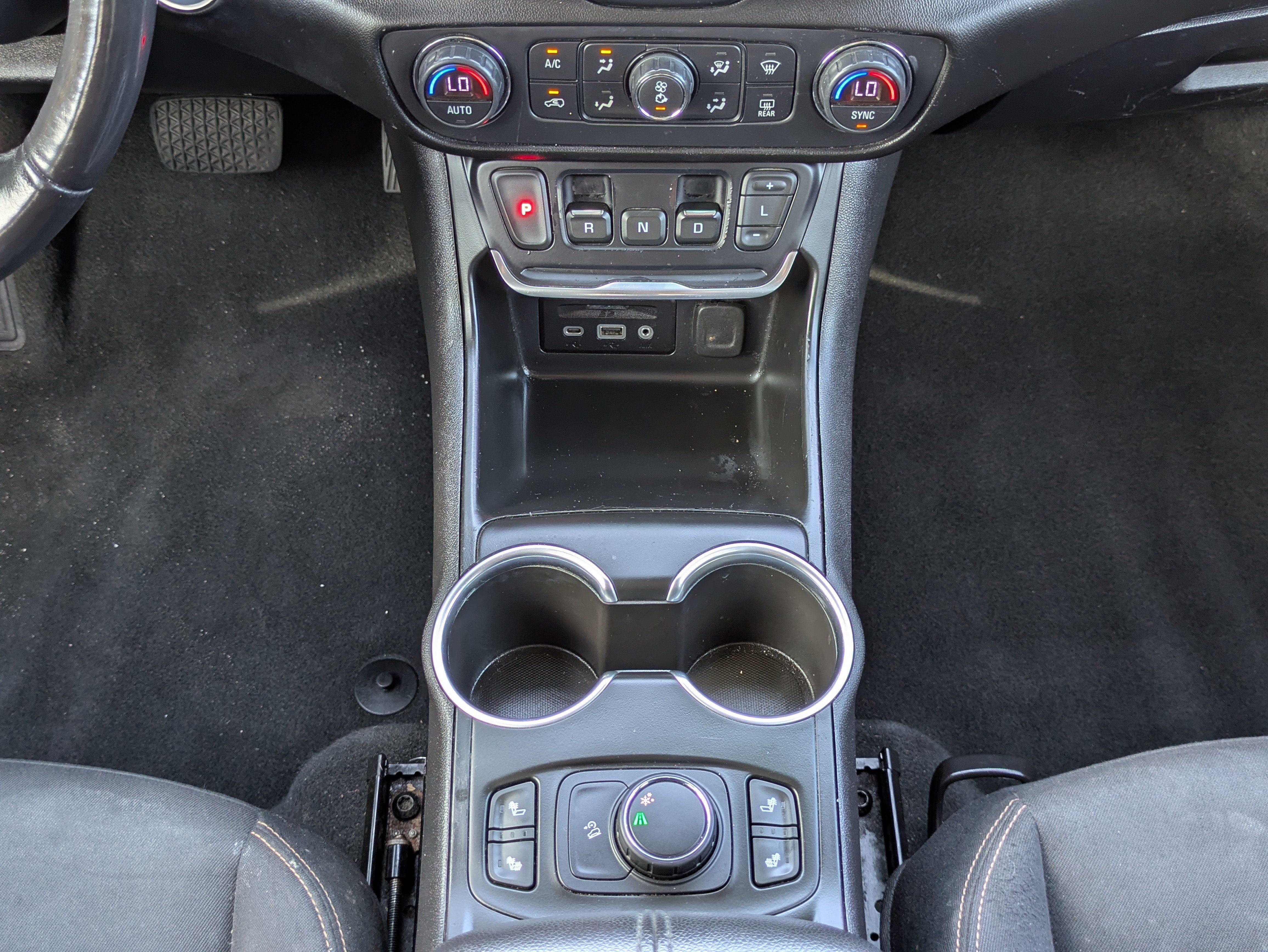 Used 2018 GMC Terrain SLE w/ Driver Convenience Package FWD image 19