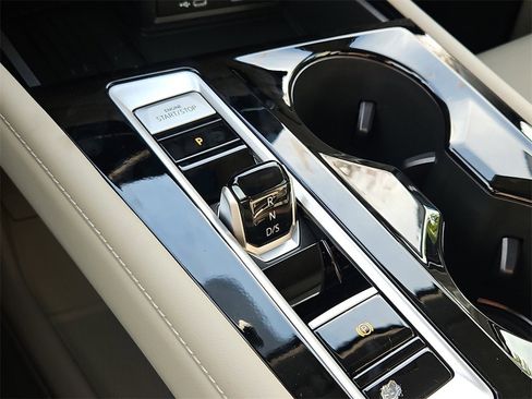 New 2026 Volkswagen Atlas SEL image 22