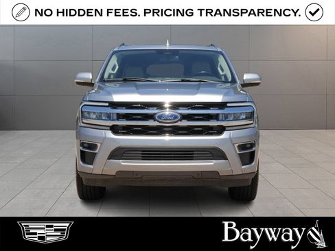 Used 2024 Ford Expedition Max Limited RWD image 2